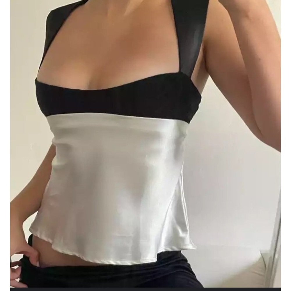Black and white silk top. Soooo flattering.